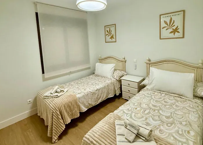 아파트 Apartamento En Primera Linea De Playa Con Terraza En Los Boliches, Atardeceres De Fuengirola 푸엔히롤라